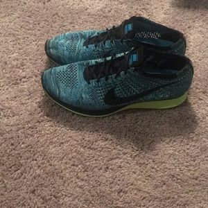 Size 13 mike flyknit racers